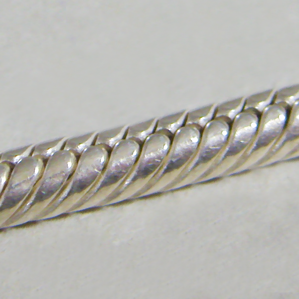 (b1252)Pulsera de plata tipo vbora.